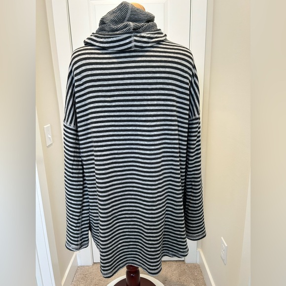 Gertie’s-Brands Reversible Cowl Neck All Cotton Tunic - Picture 4 of 10